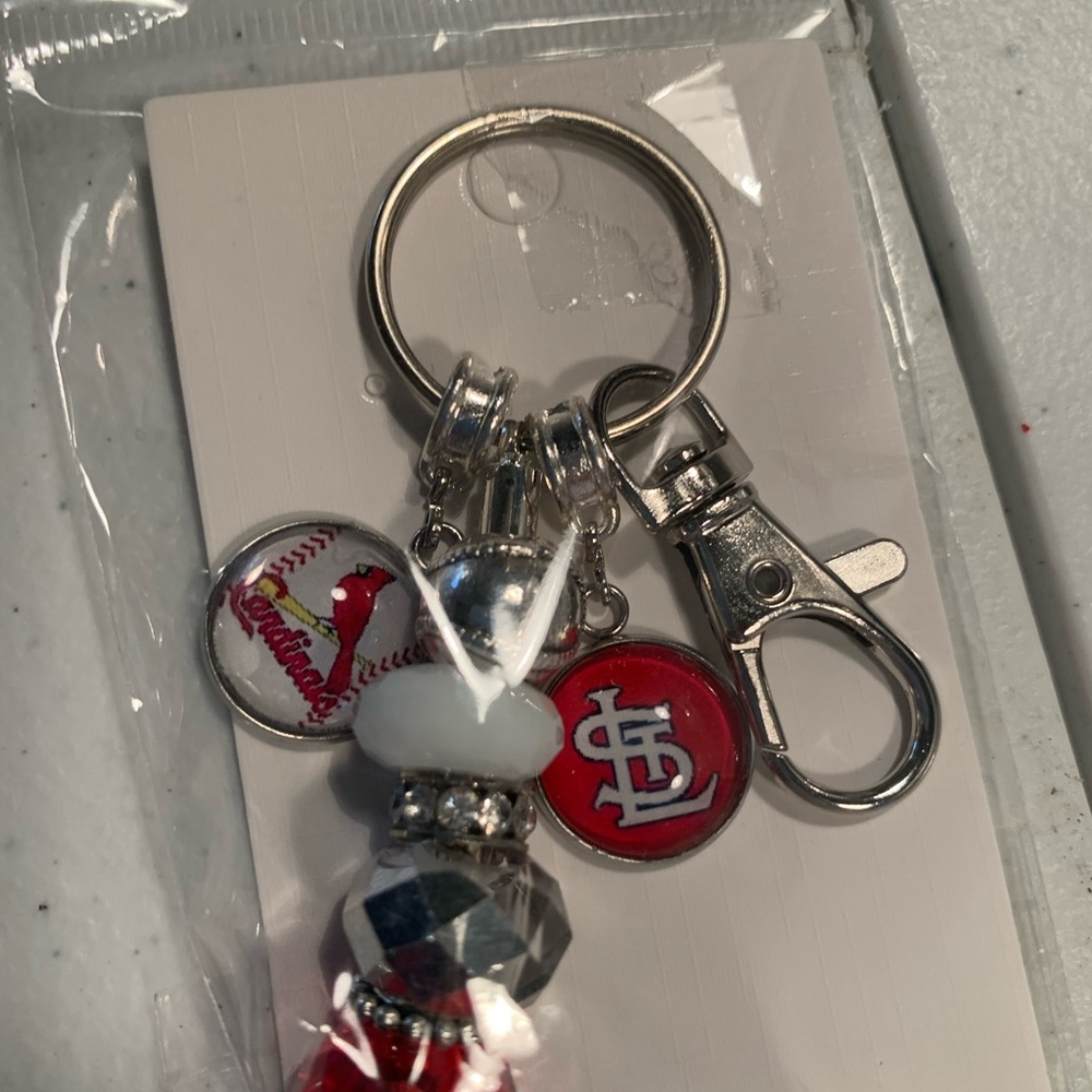- Beautiful beaded St Louis Cardinals keychain
